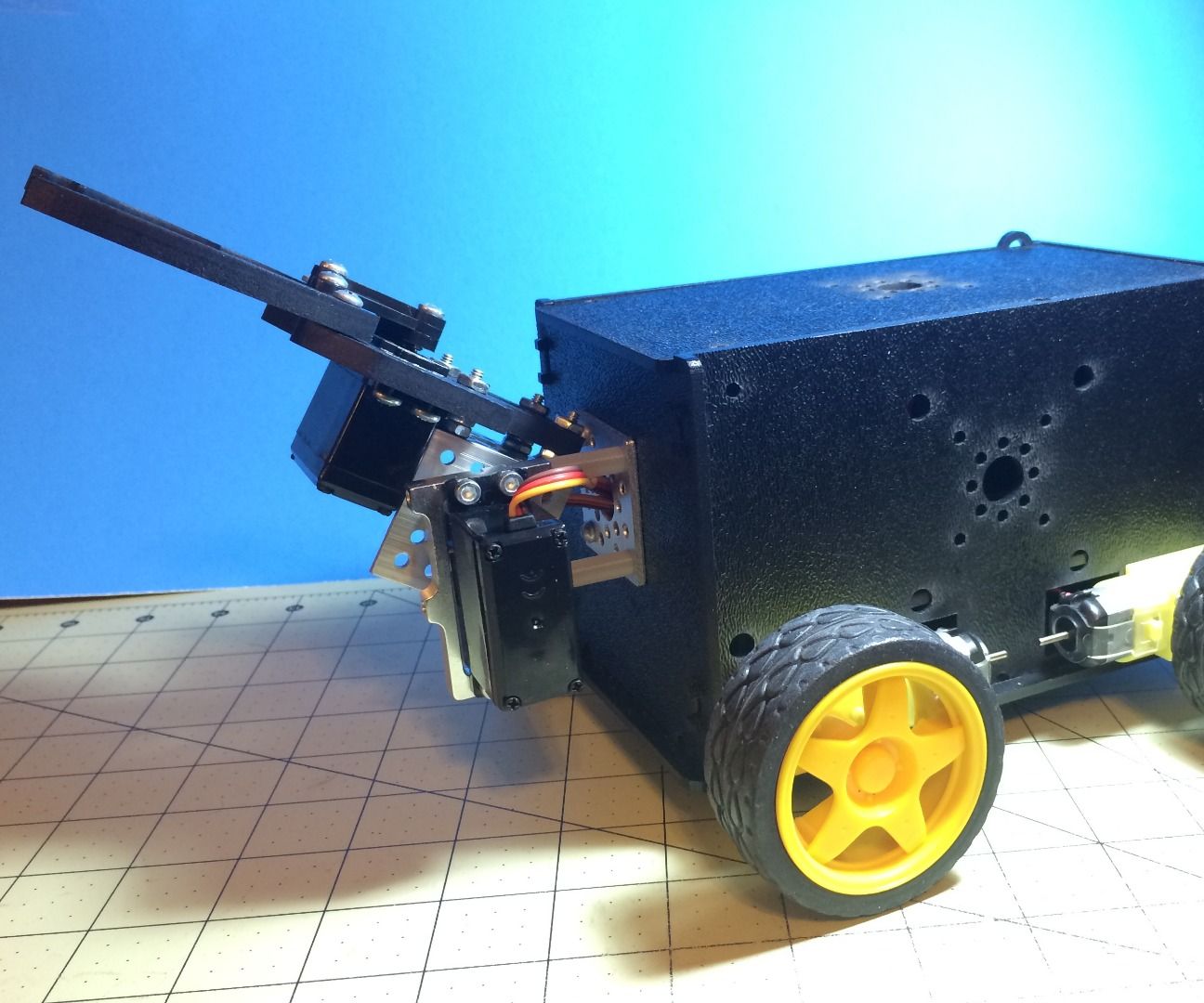 Remote control Gripper bot