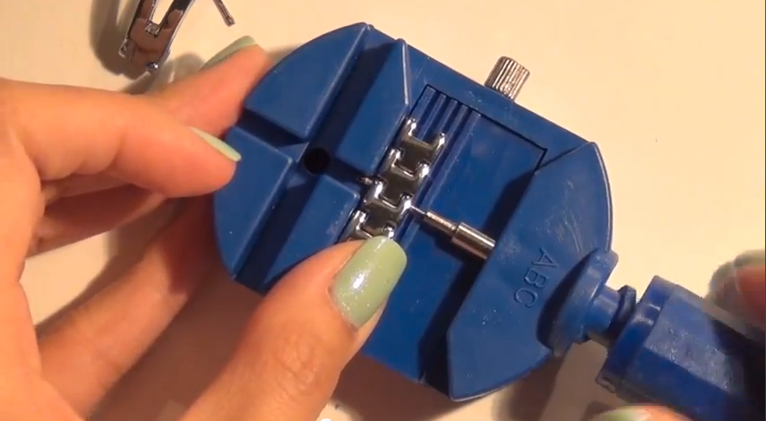 How to Resize a Watch Using Watch Link Remover