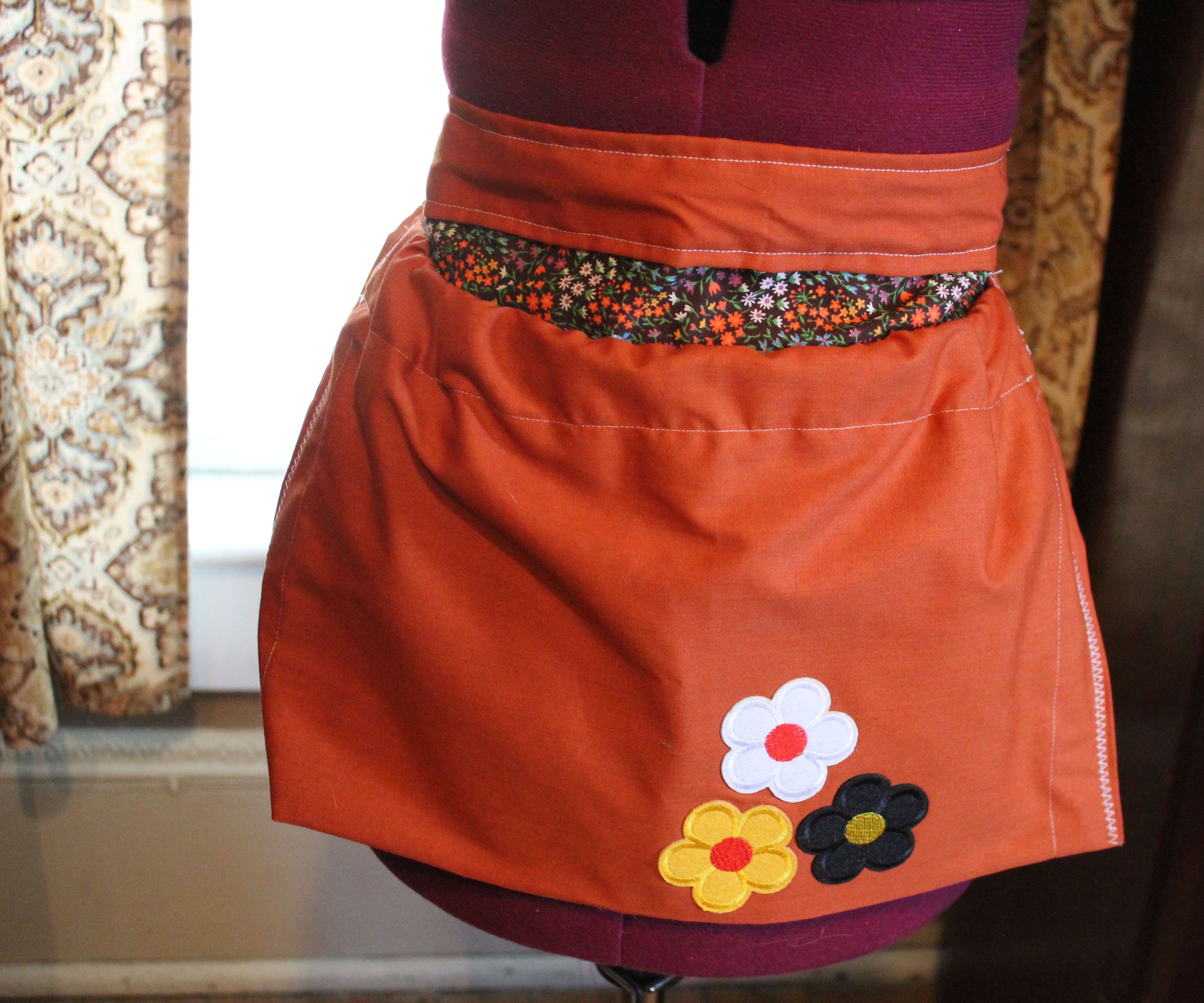 How to Make a Harvest Apron for the Garden