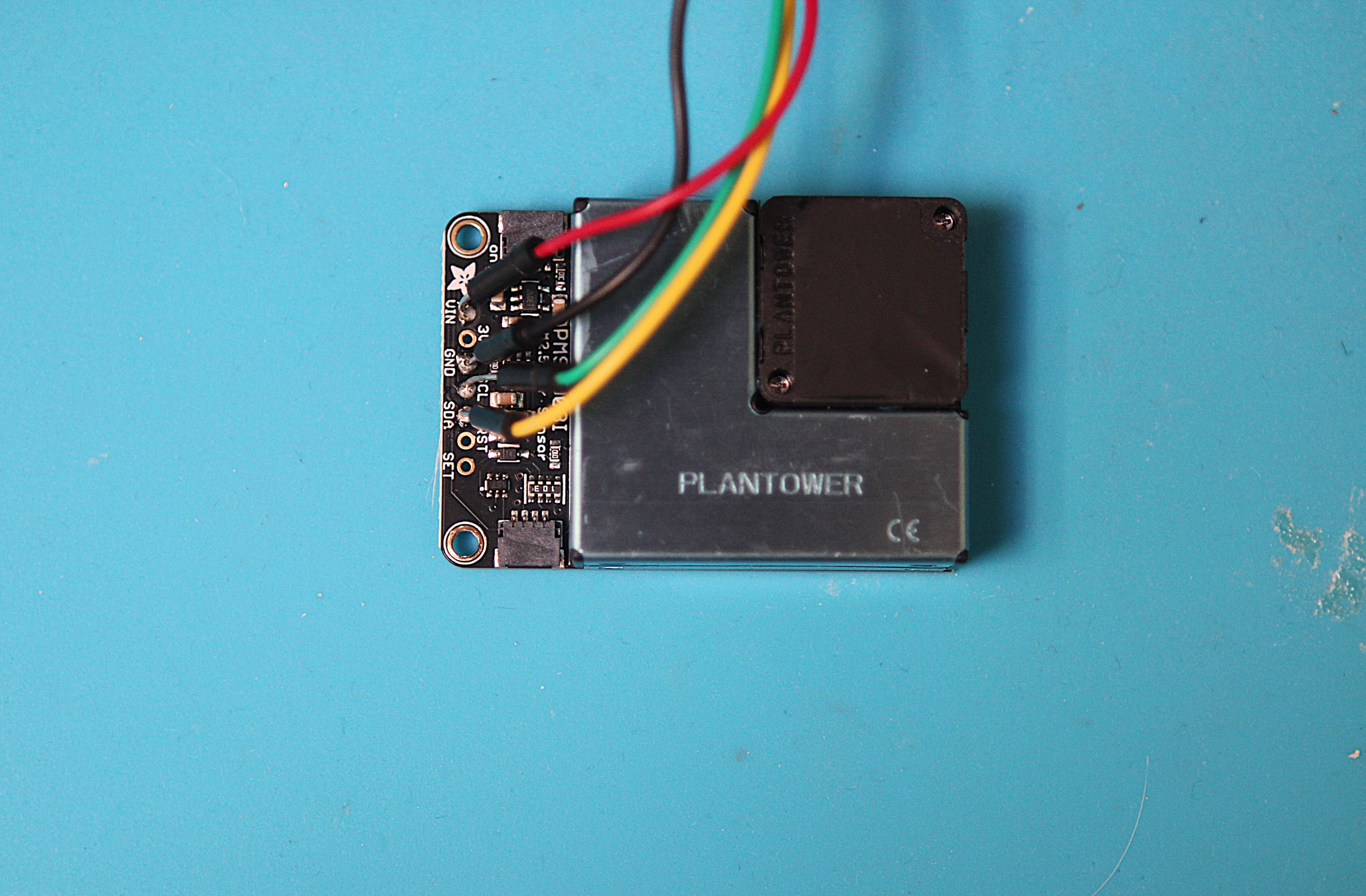 See02: a Mini Air Quality Monitor That Shows You What You're Breathing ...