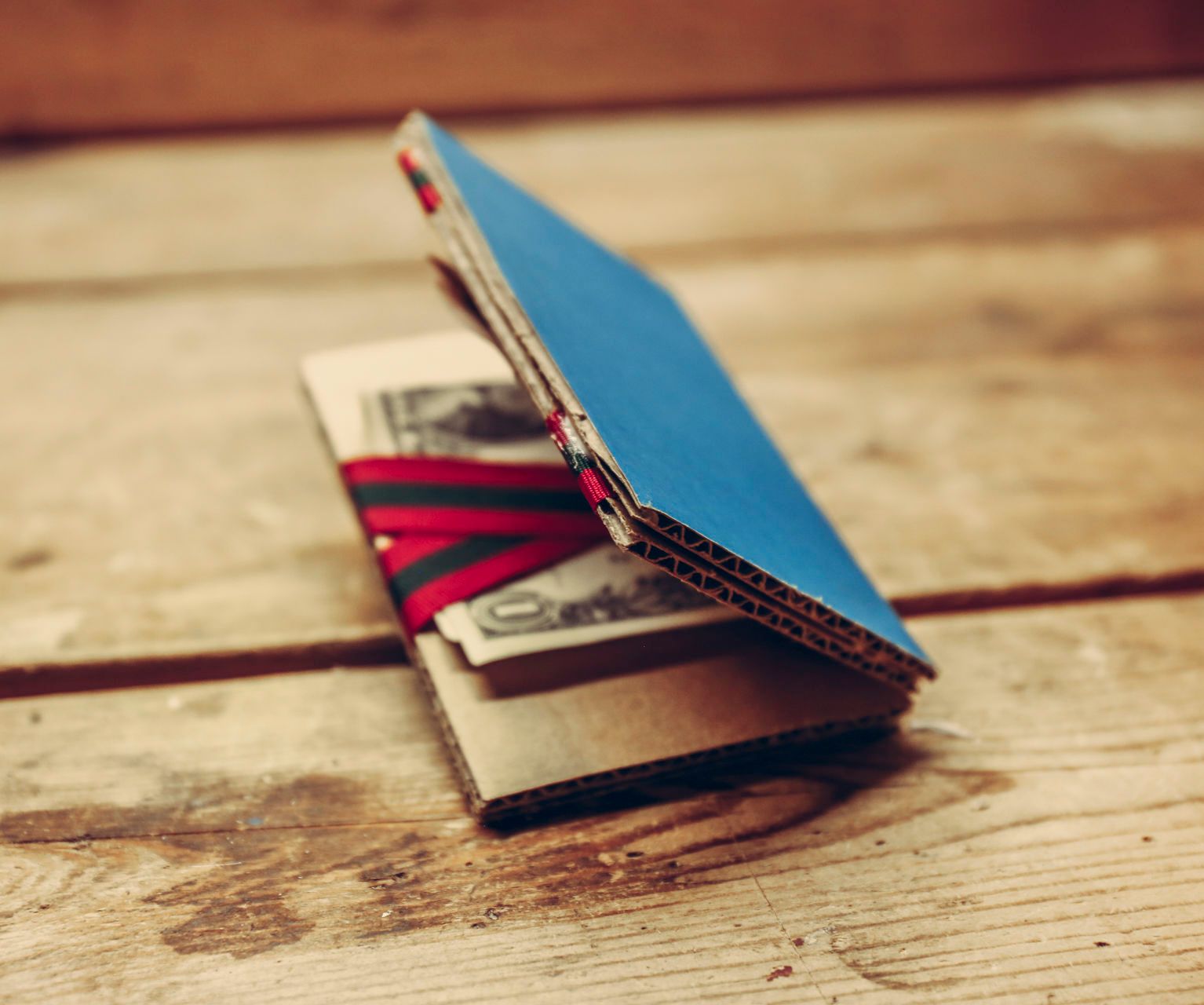 Magic Cardboard Wallet (Super Easy) 
