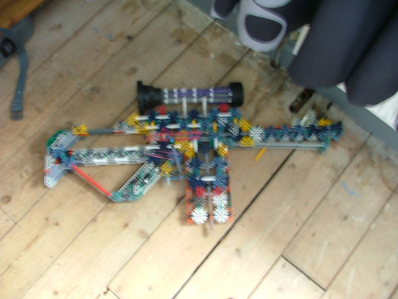 Amazing Knex Assault Rifle : 8 Steps - Instructables