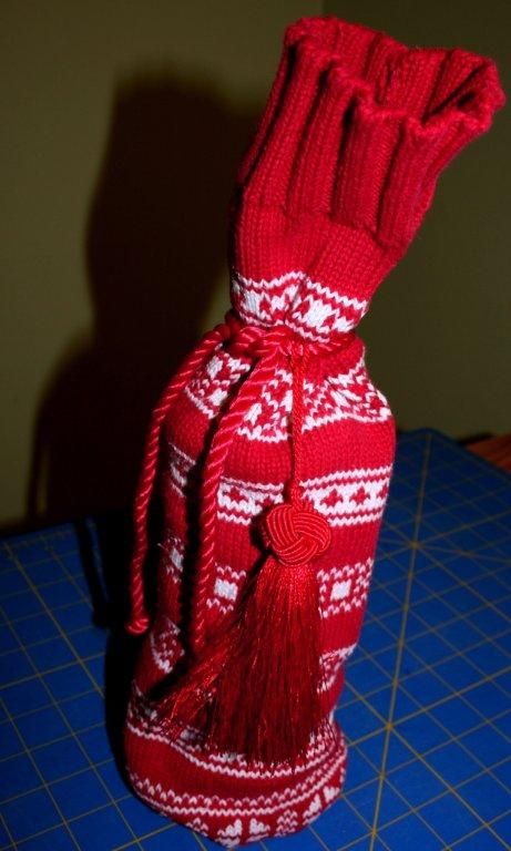 Create a beautiful wine bottle gift tote