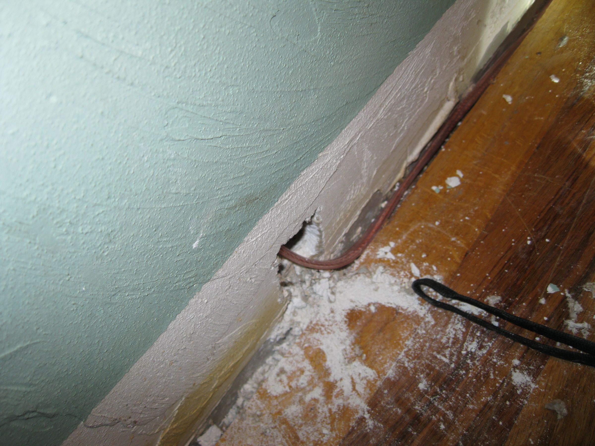 Speaker Wires Under Baseboards 8 Steps (with Pictures) Instructables