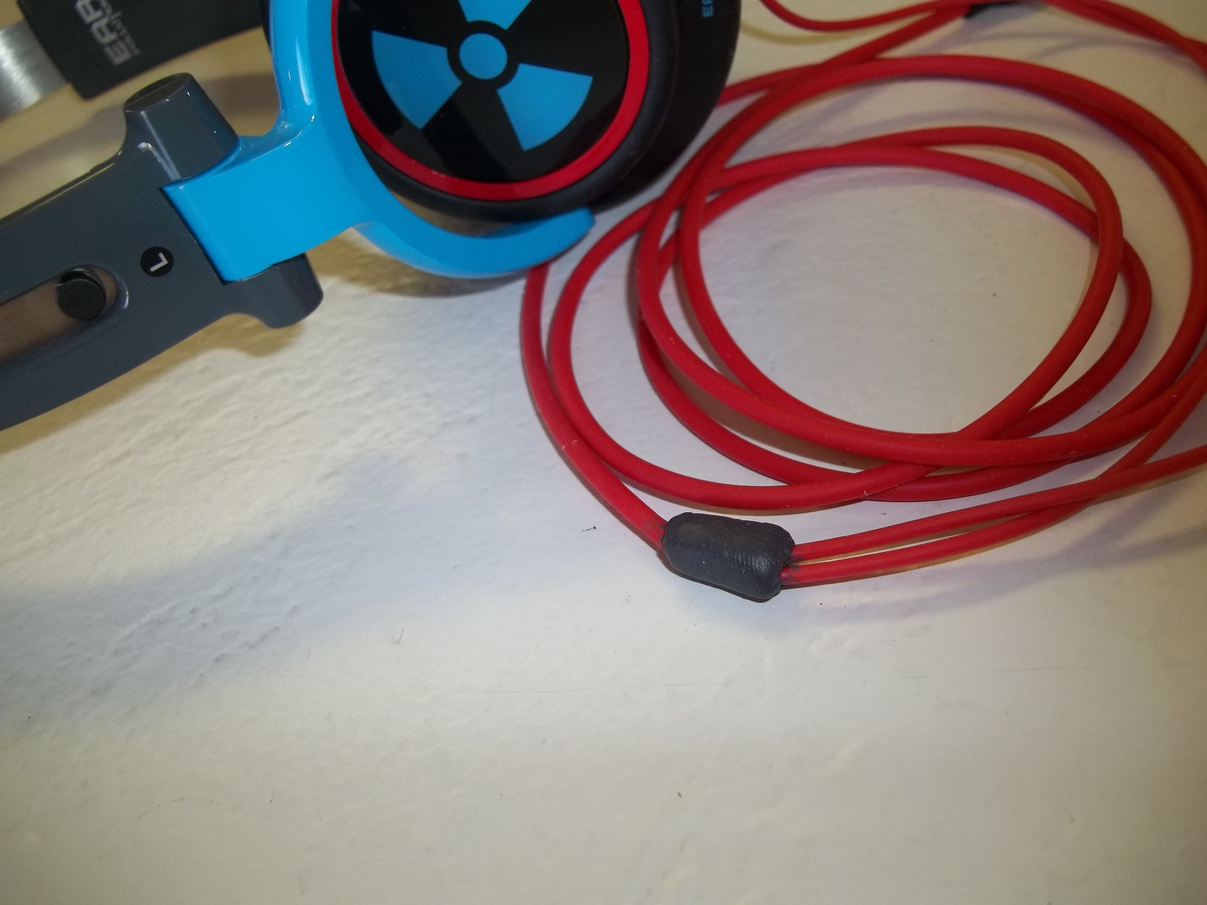 How to Improve/repair Your Headphone Wire Splitter