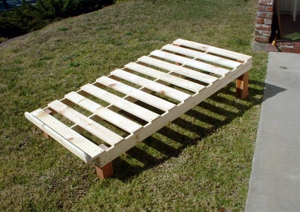 You Could Make Yourself a New Inclined Bed Frame From Palets 