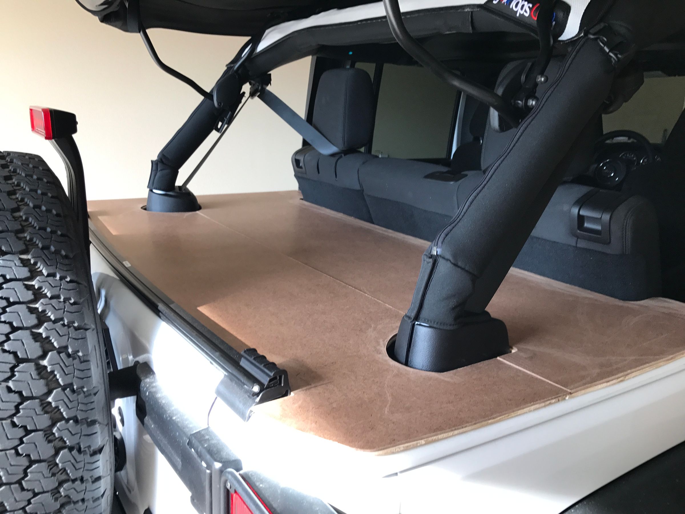 Total 45+ imagen jeep wrangler cargo cover diy Abzlocal.mx