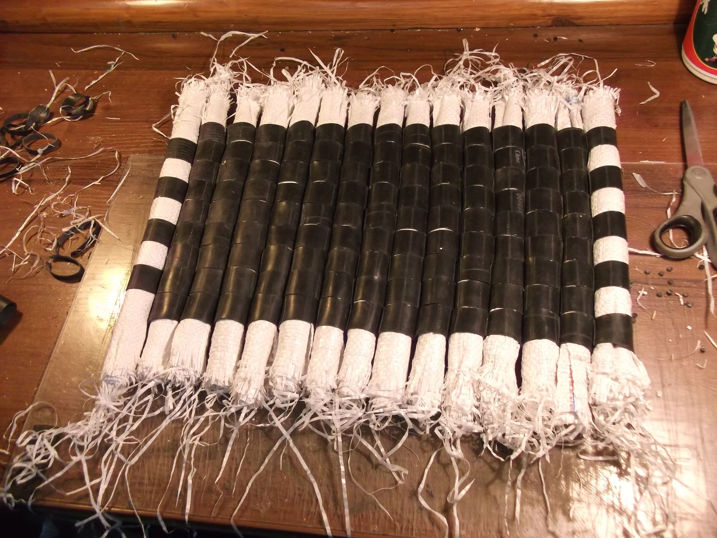 Inner Tubes + Plastic Bags Woven Rug #1 : 14 Steps (with Pictures ...
