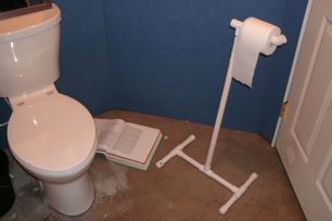 Cheap and Easy Toilet Paper Stand
