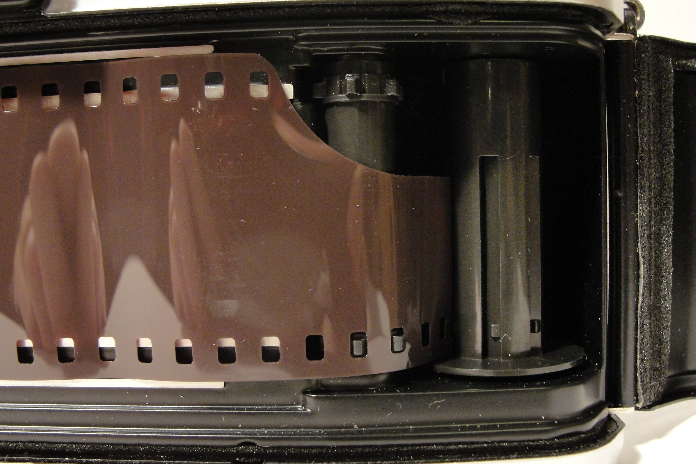How to Load Film Into a 35mm Camera 13 Steps (with Pictures