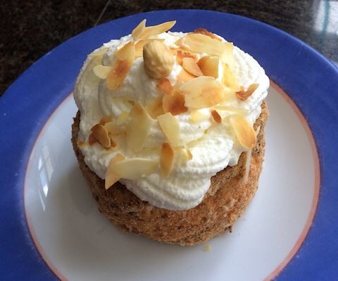Hazelnut-merengue Pastry