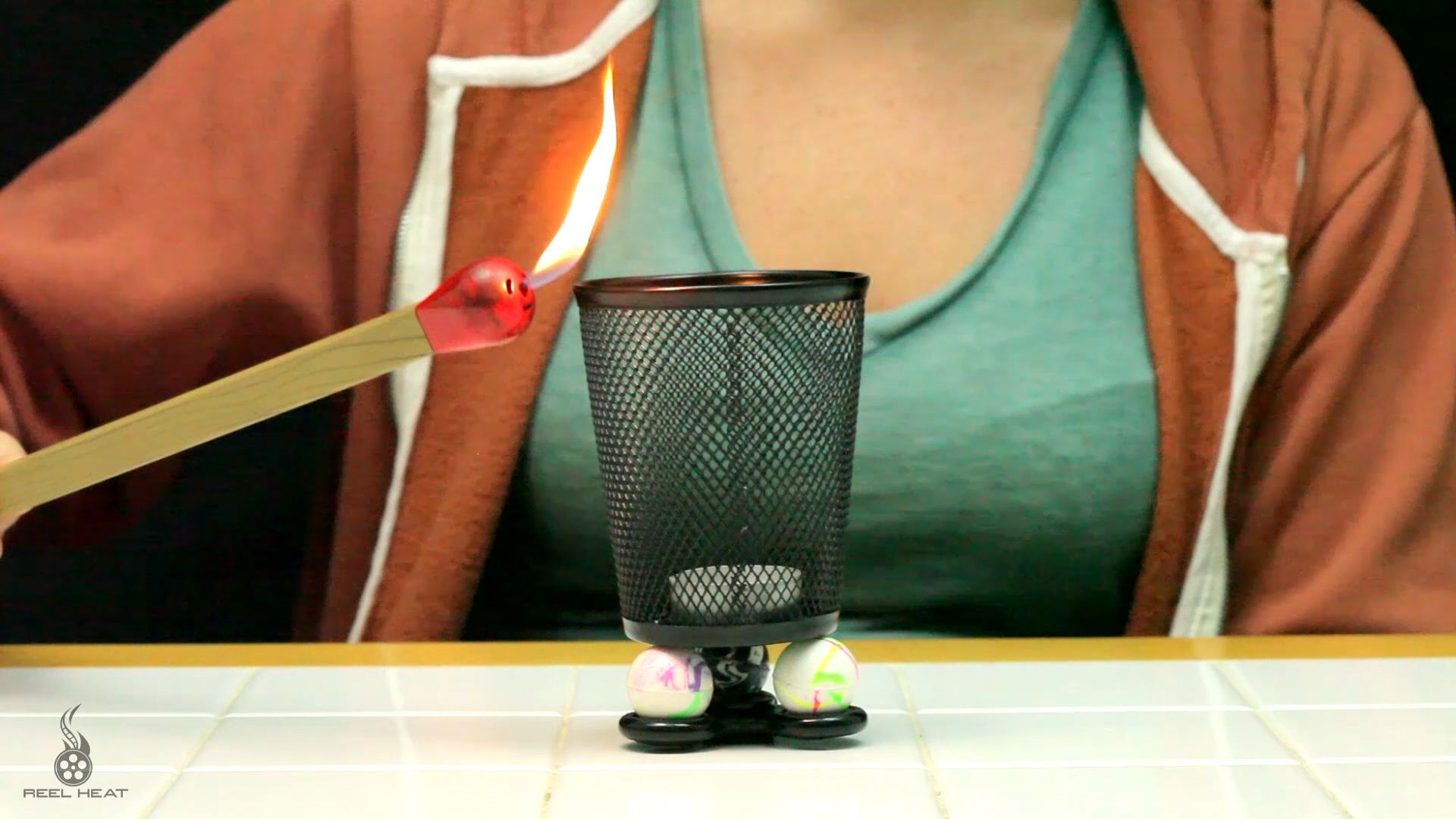 AWESOME FIDGET SPINNER INERTIA TRICKS 5 Steps (with Pictures