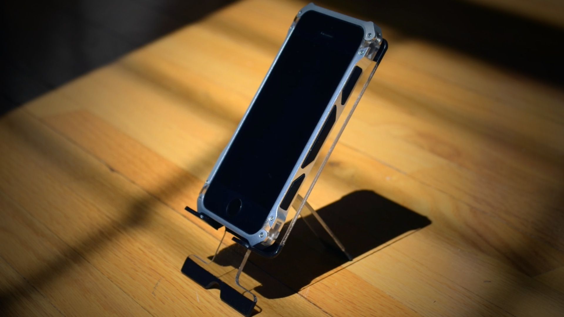 How to Make an Acrylic Smartphone Stand (CNC and Thermoforming)