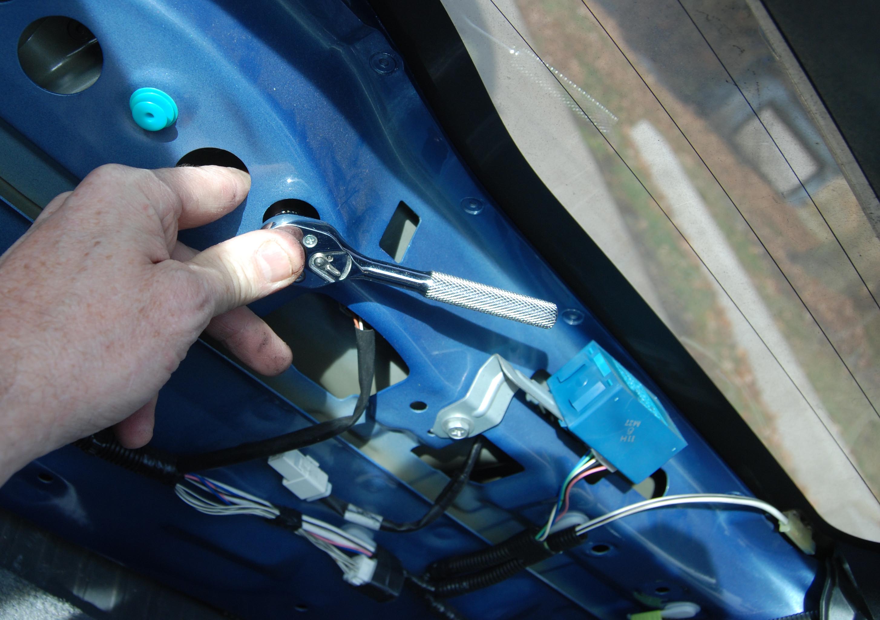 2007 Prius Hatch Latch REPAIR 4 Steps Instructables