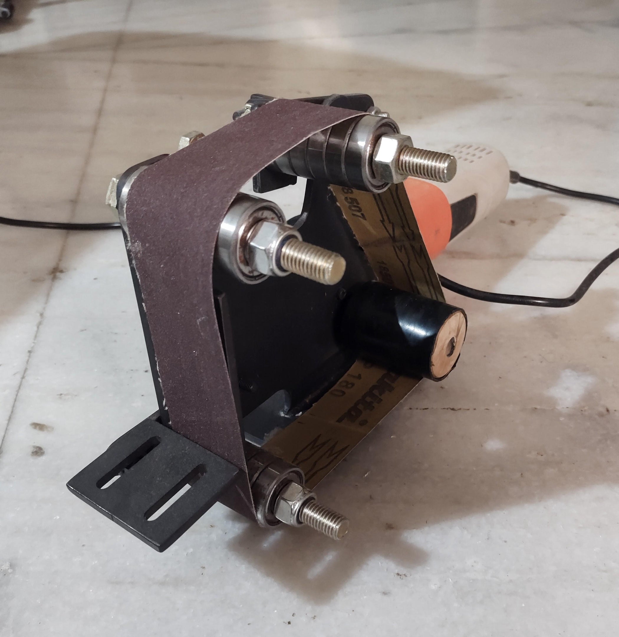 Belt Sander Using Grinder (5 Inch) Instructables