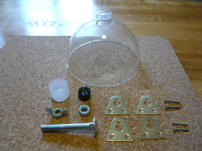 Small Simple Horizontally Mounted Squirrel Resistant/proof Bird Feeder That Requires No Specialist Tools to Make