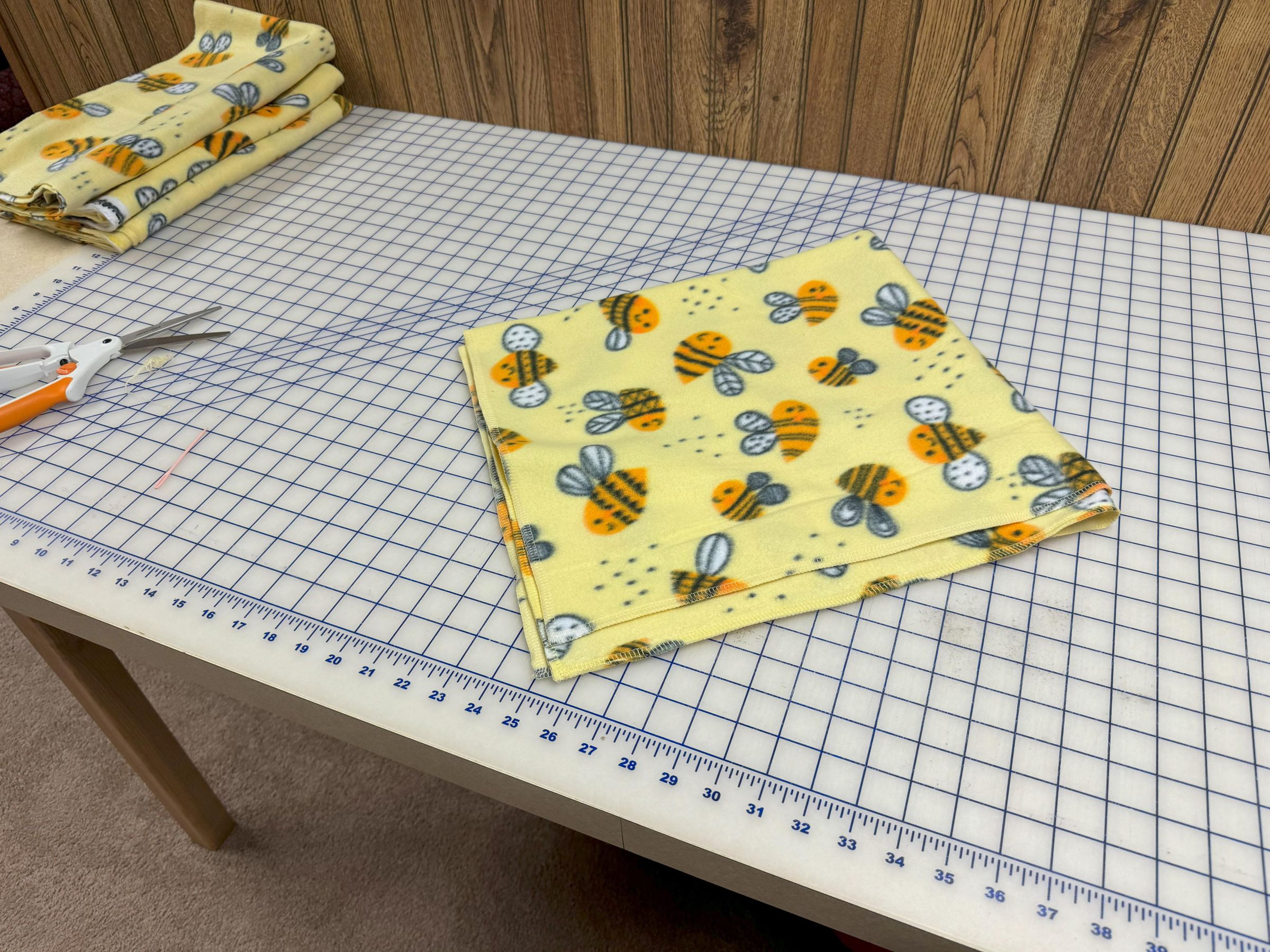 Simple Fleece Donatable Animal Blanket 4 Steps Instructables