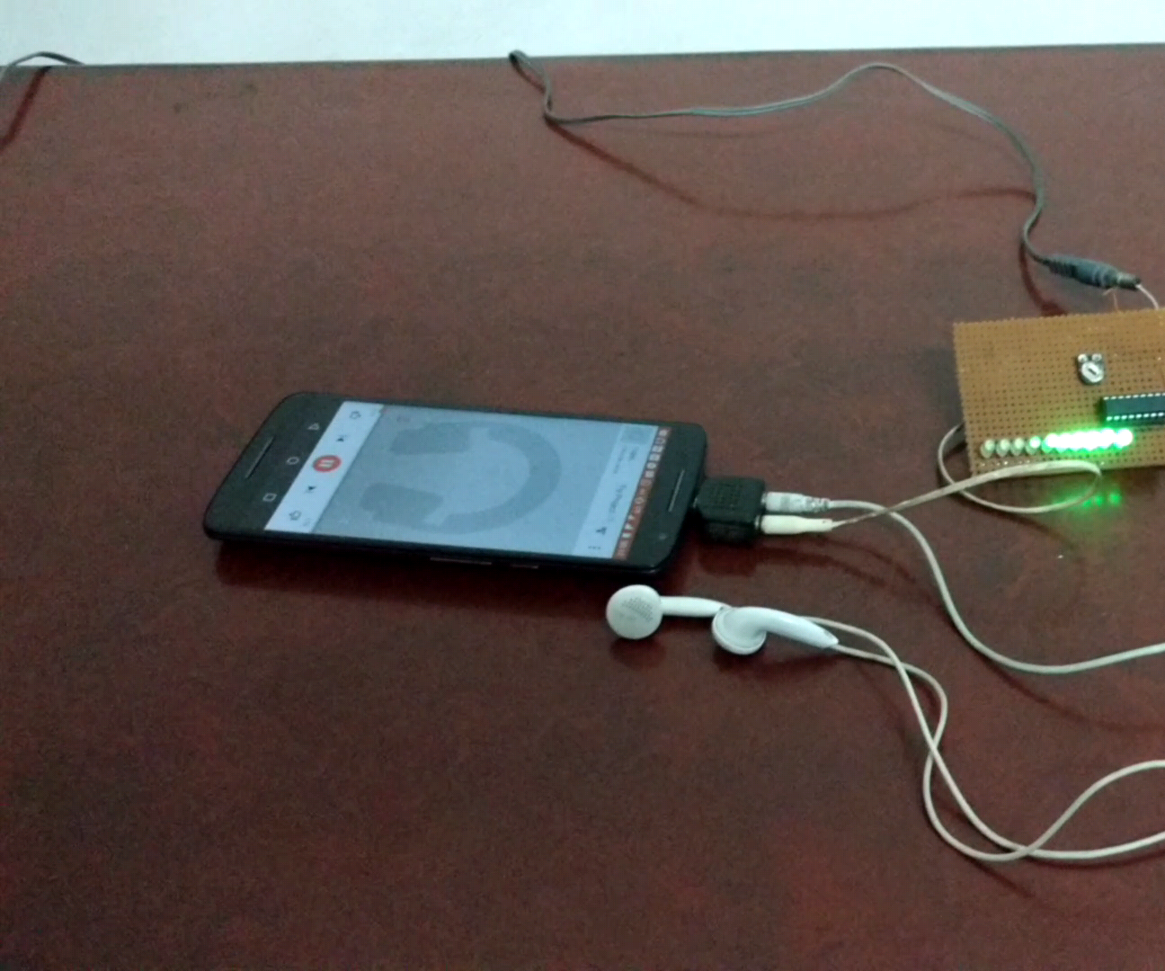 SOUND LEVEL INDICATOR