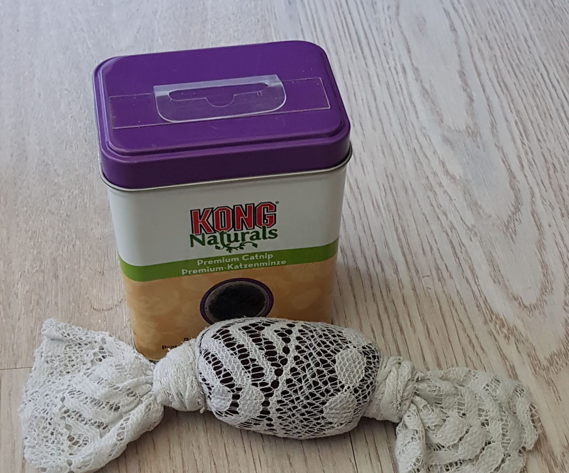 DIY: Cat Candy Catnip Toy 