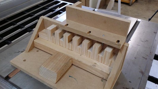 Super Simple, Single Blade Box (Finger) Joint Jig