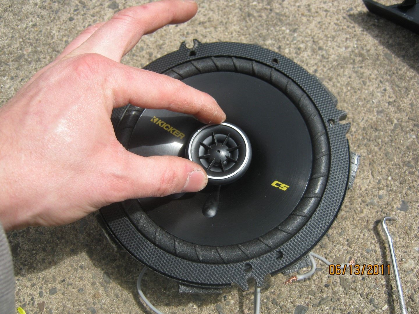 Kicker 6.5" Speaker Mod and Installation 2008 Honda Accord 10 Steps