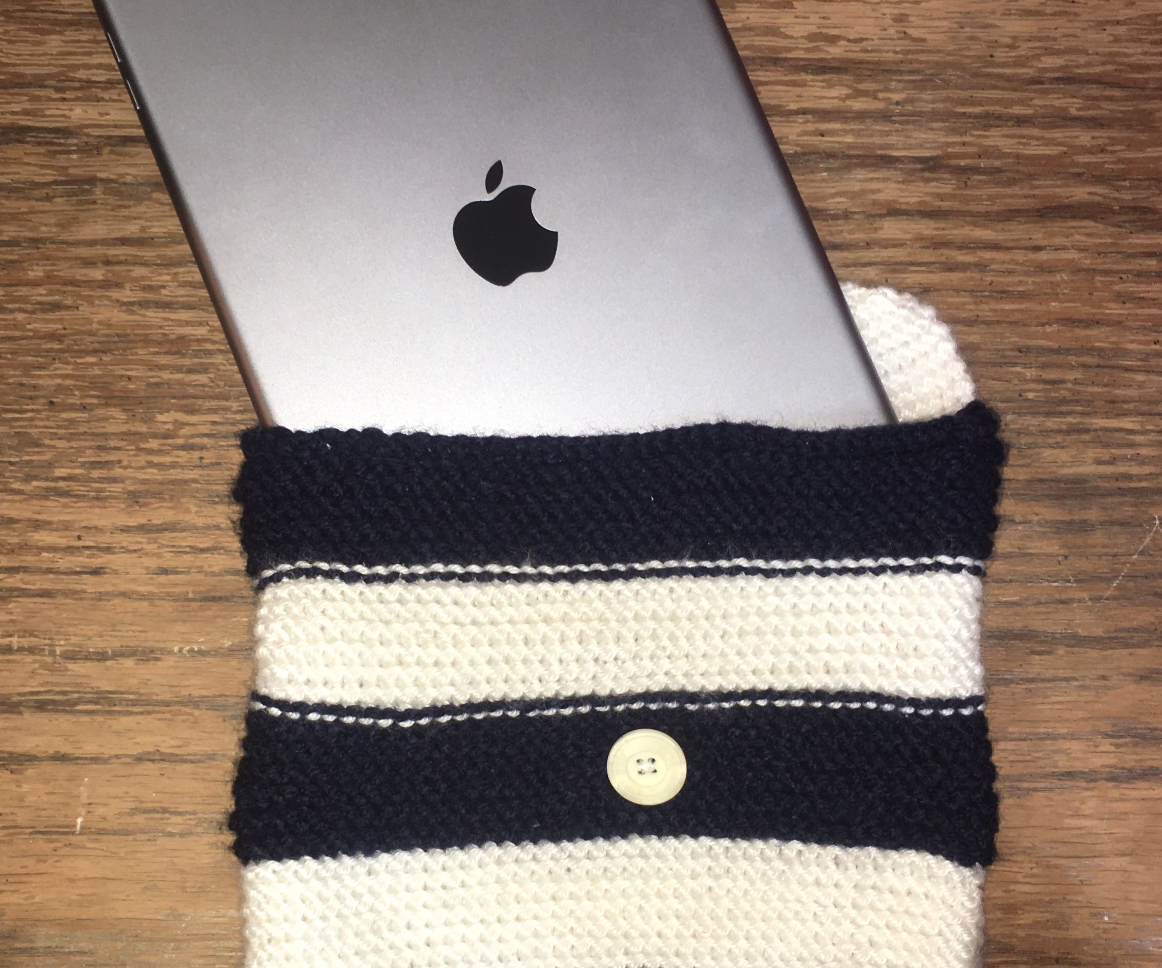 Woven Case/Sleeve for IPad - Works for All Devices