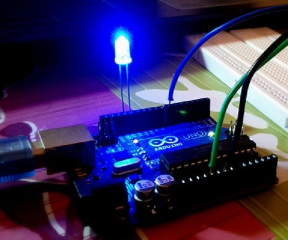 How to Blink an LED With Arduino? [For Beginners]