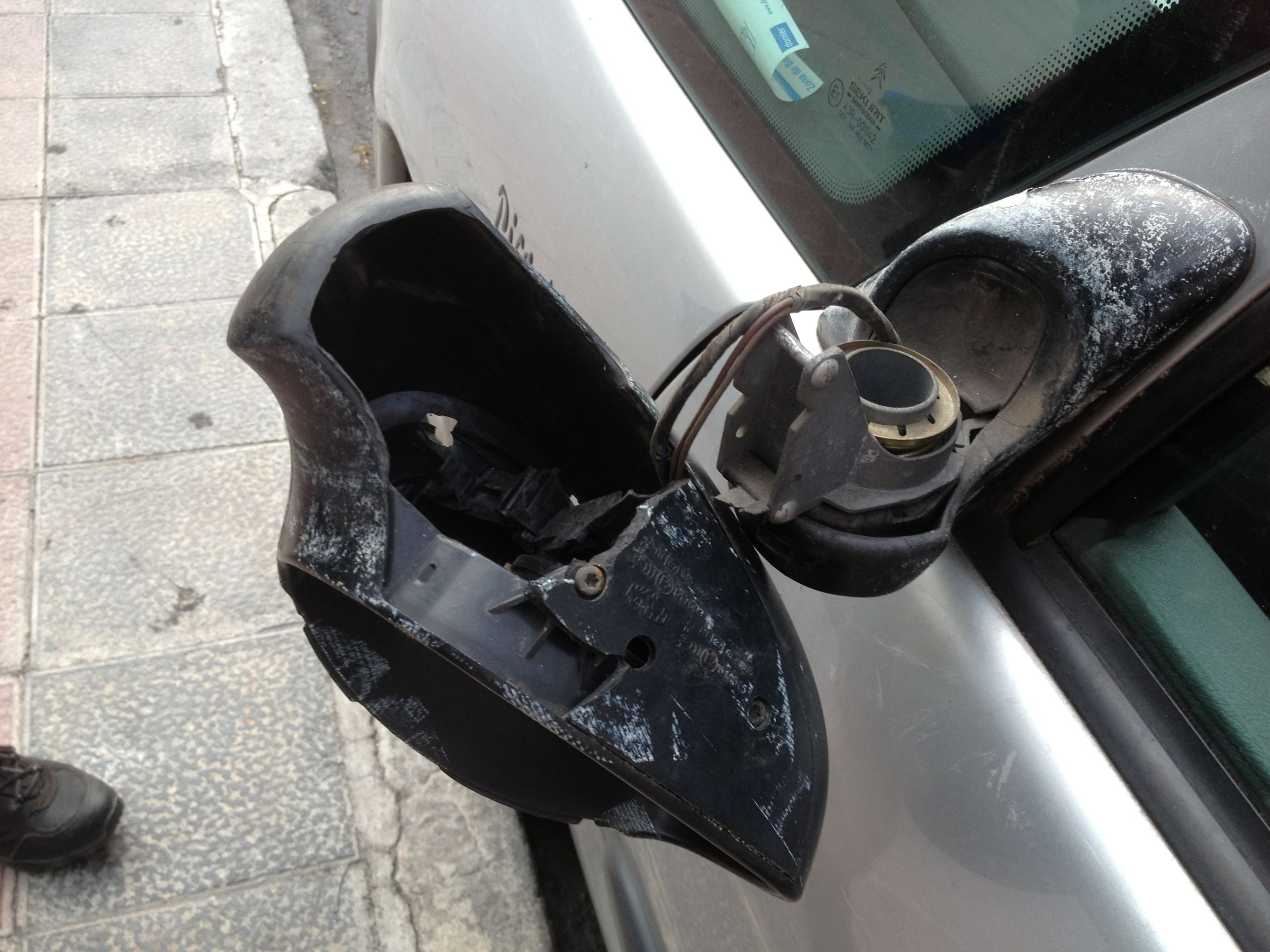 A new rearview with sugru