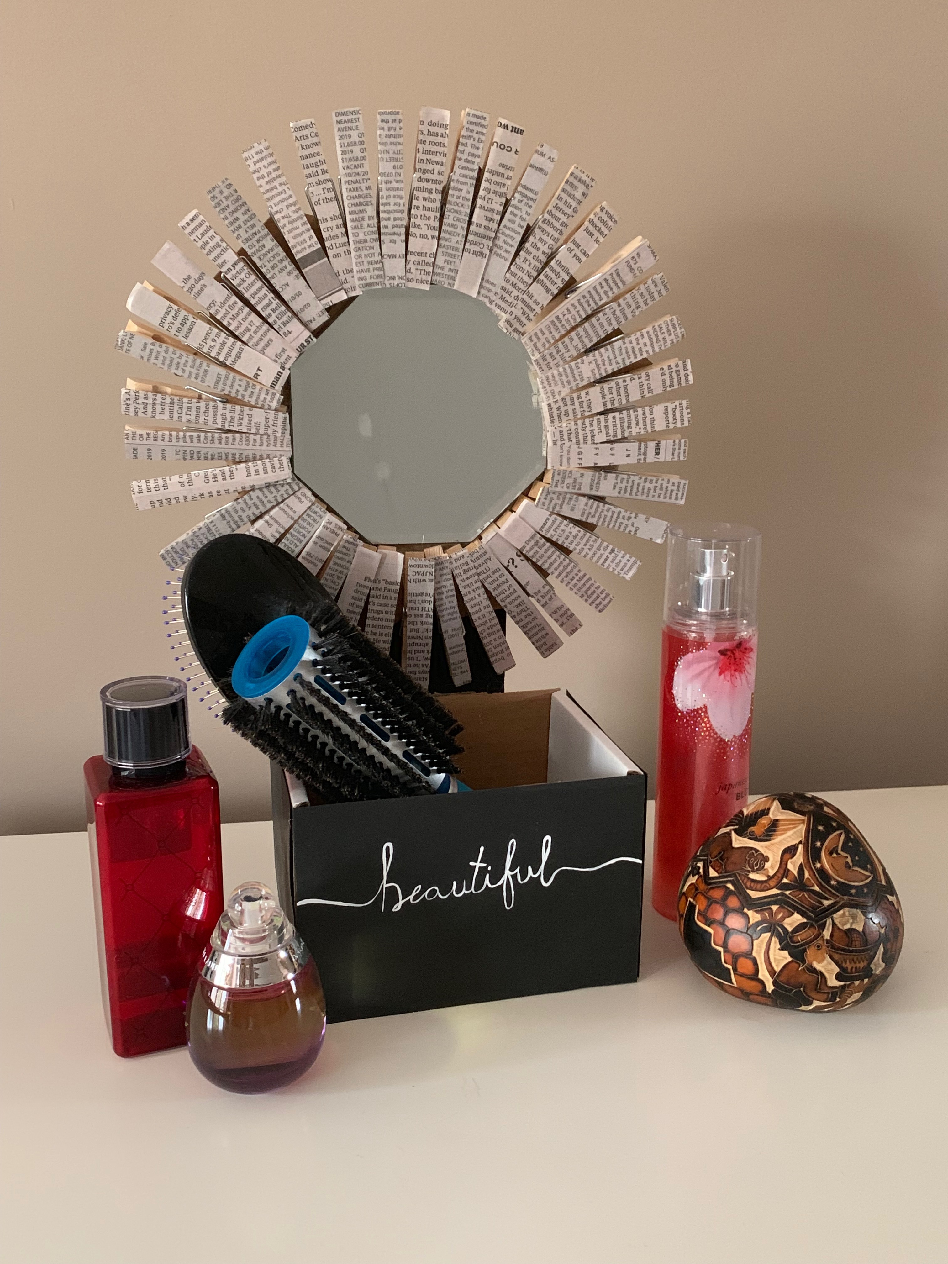 Clothespin Mirror and Vanity Holder 15 Steps (with Pictures