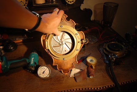 Steampunk Wearable Timemachine