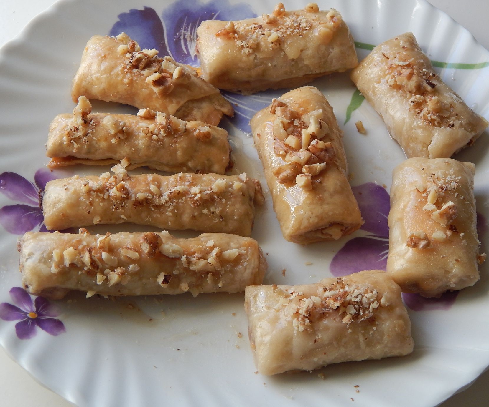 Baklava Finger Rolls With Choconuts