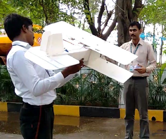 FLEXIBLE XBEE CONTROLLED AIRCRAFT 