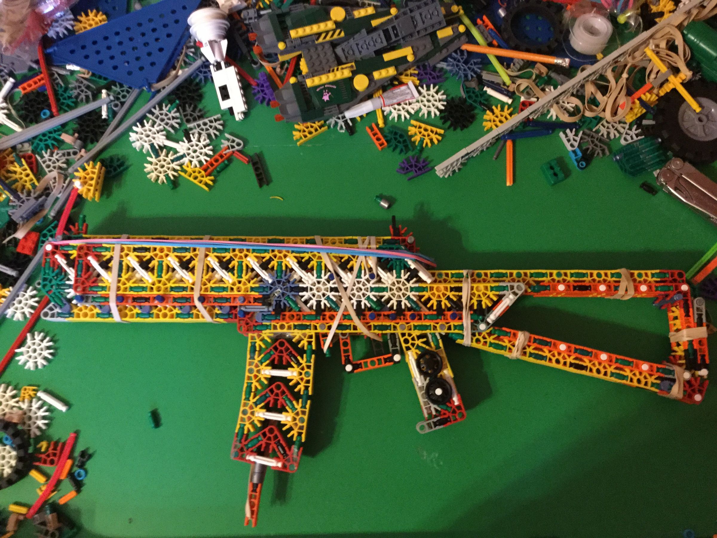 The Tomahawk a K'nex Assault Rifle