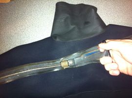 Using Beeswax to Lubricate Zipper : 4 Steps - Instructables