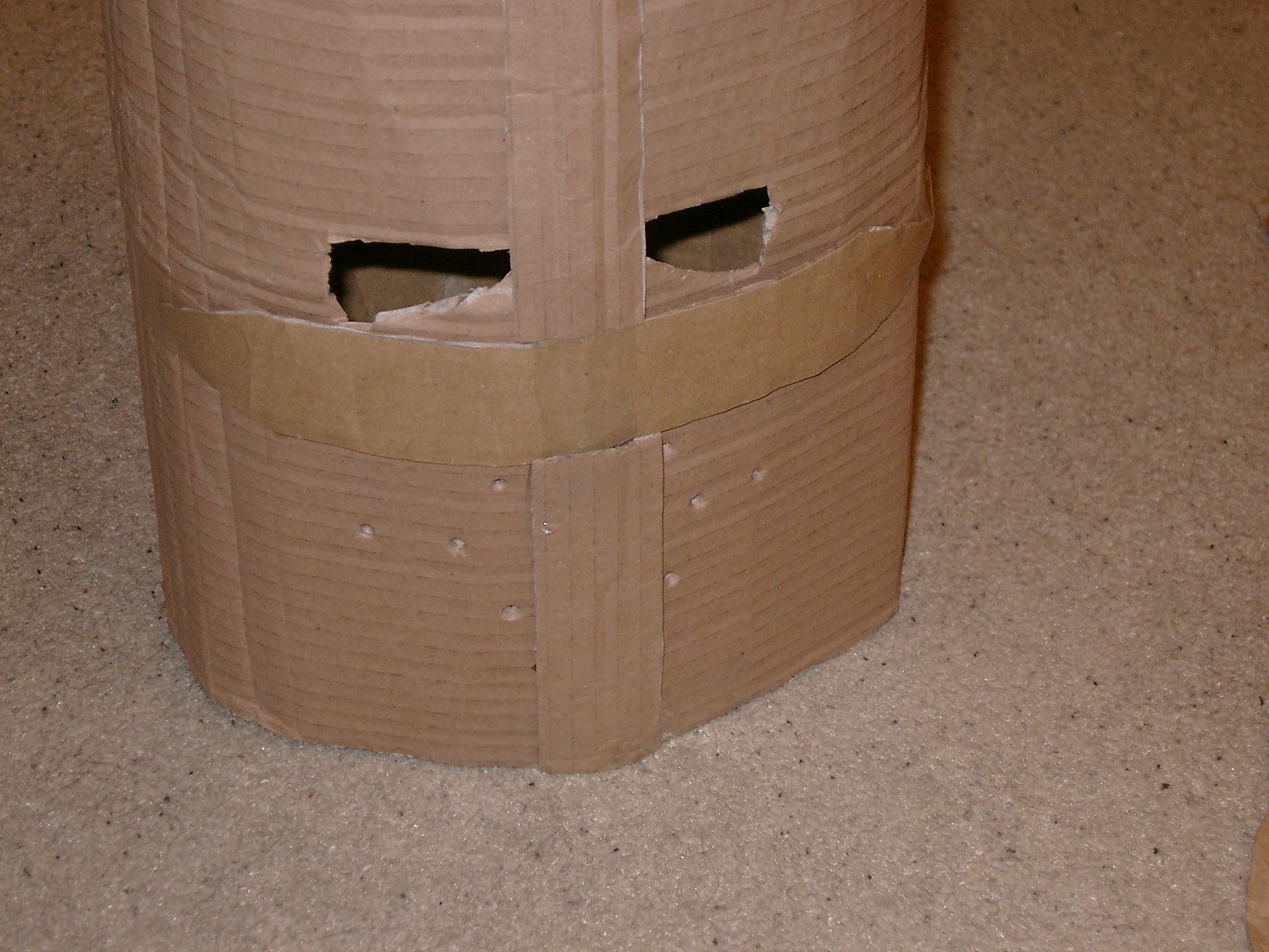 Cheap, Good Looking and Easy to Make Helmet!