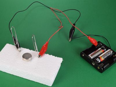 The Simplest Motor : 5 Steps (with Pictures) - Instructables