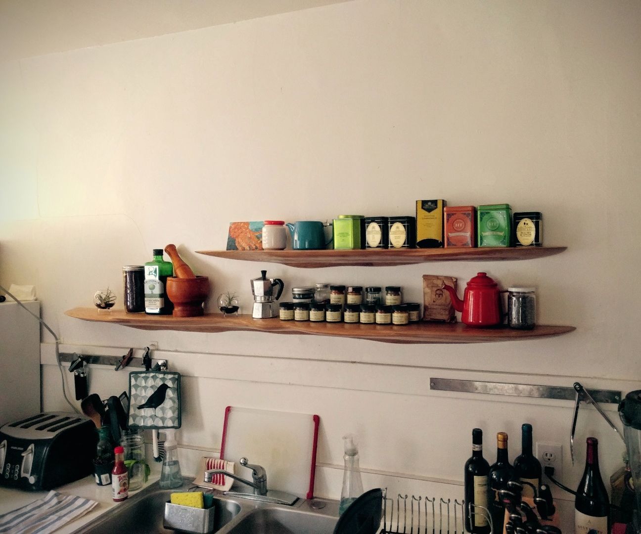 Sculpted Procedurally-generated Shelves