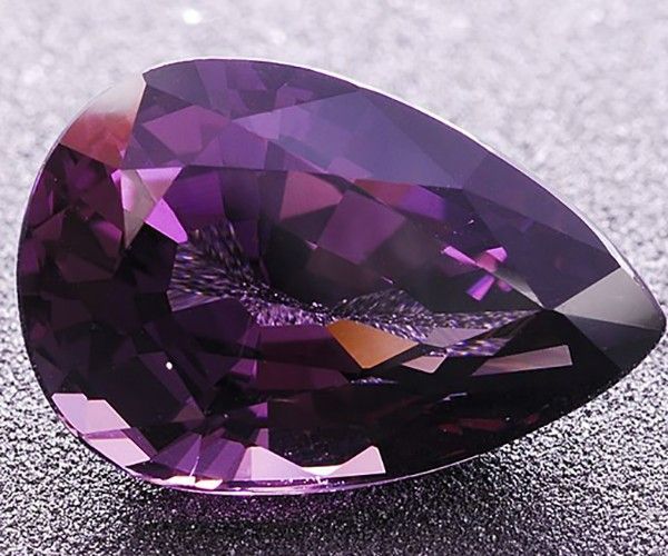 Trang Sức Đá Quý Và Giá Trị "khủng"
