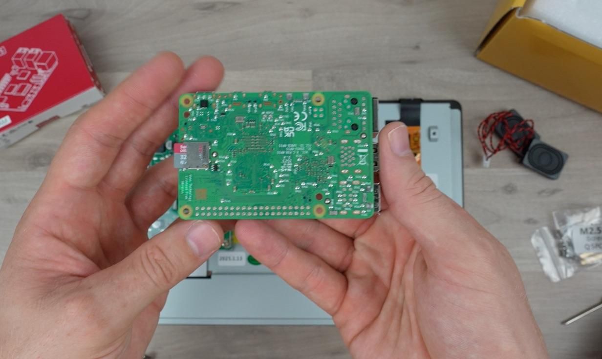Raspberry Pi Base Family Planner : 5 Steps (with Pictures) - Instructables