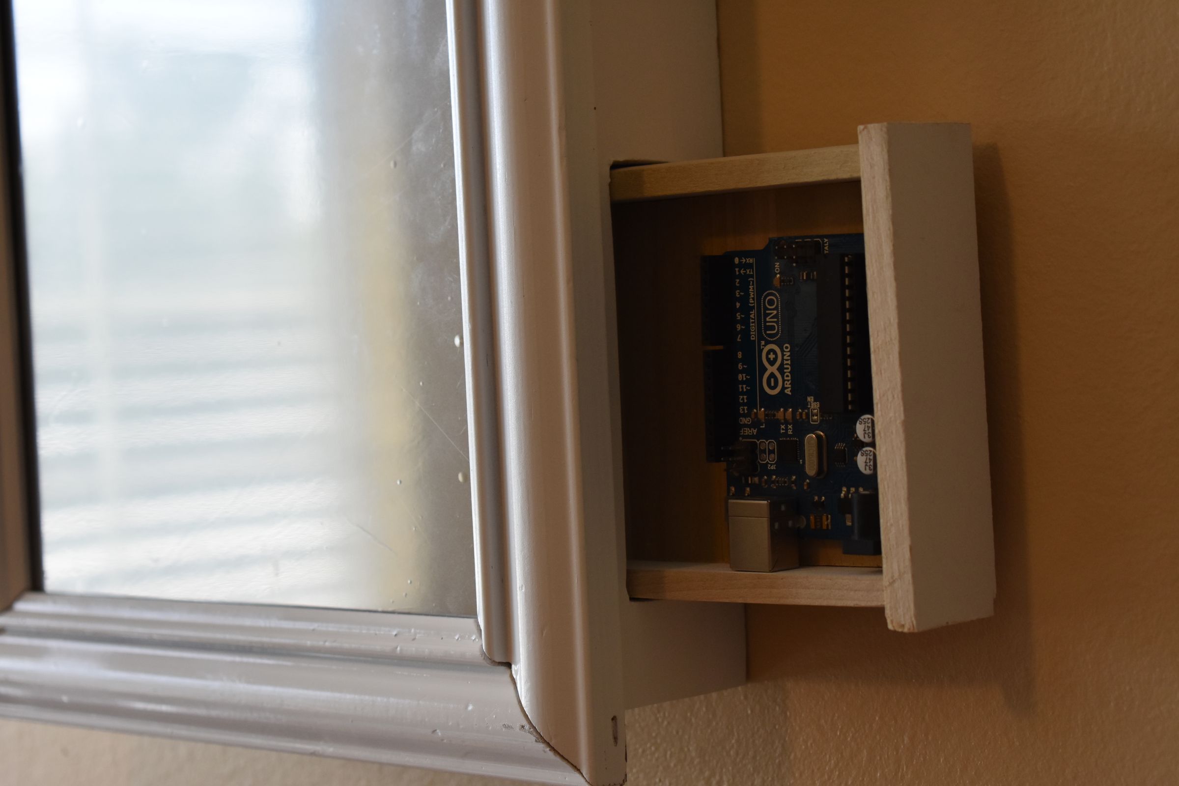 Facial Recognition Mirror With Secret Compartment 15 Steps (with