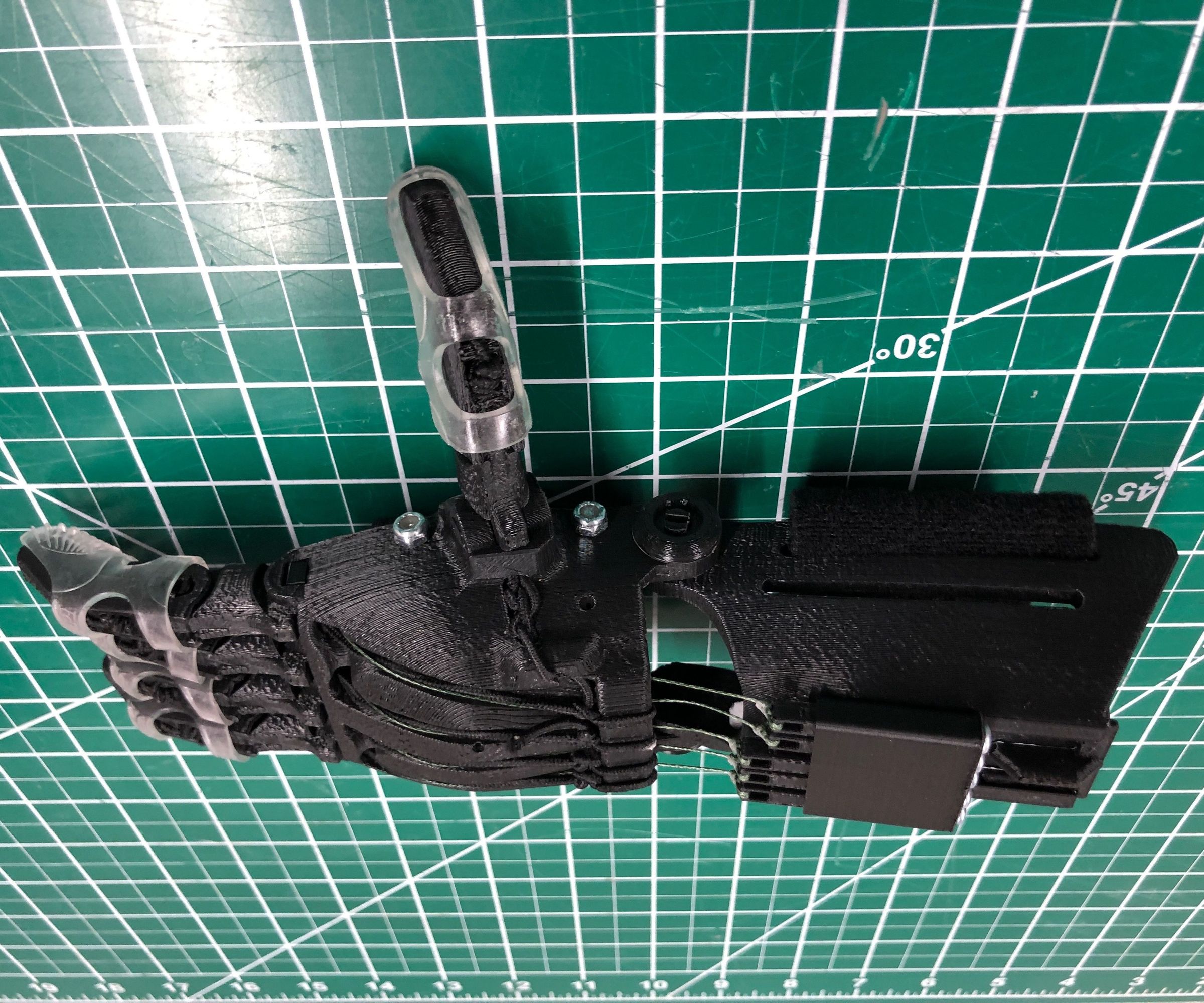 Raptor Reloaded Hand