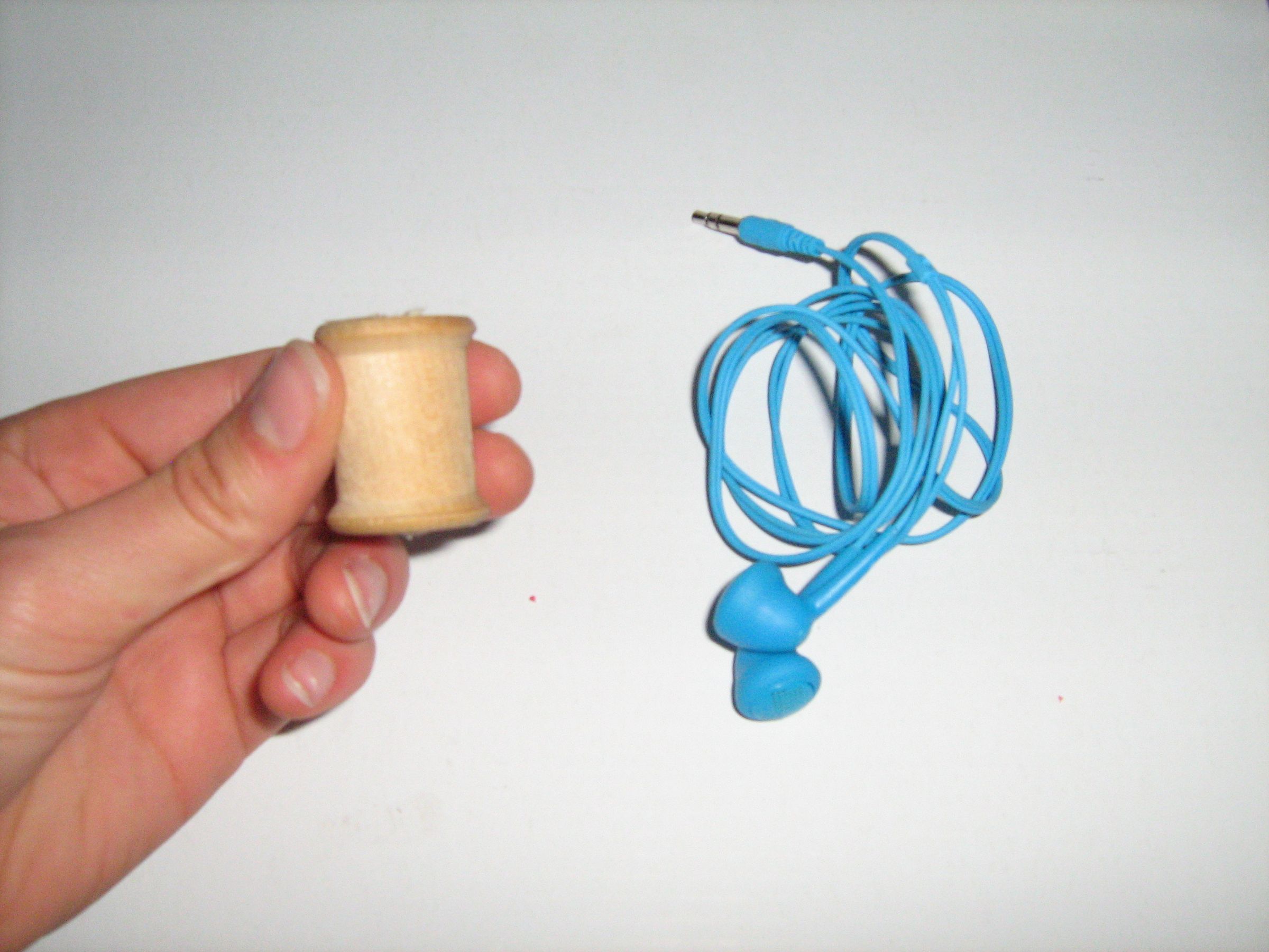EASY Headphone Storage Hacks : 6 Steps (with Pictures) - Instructables