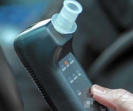 Alcohol Detection - Automatic Car Engine Locking System