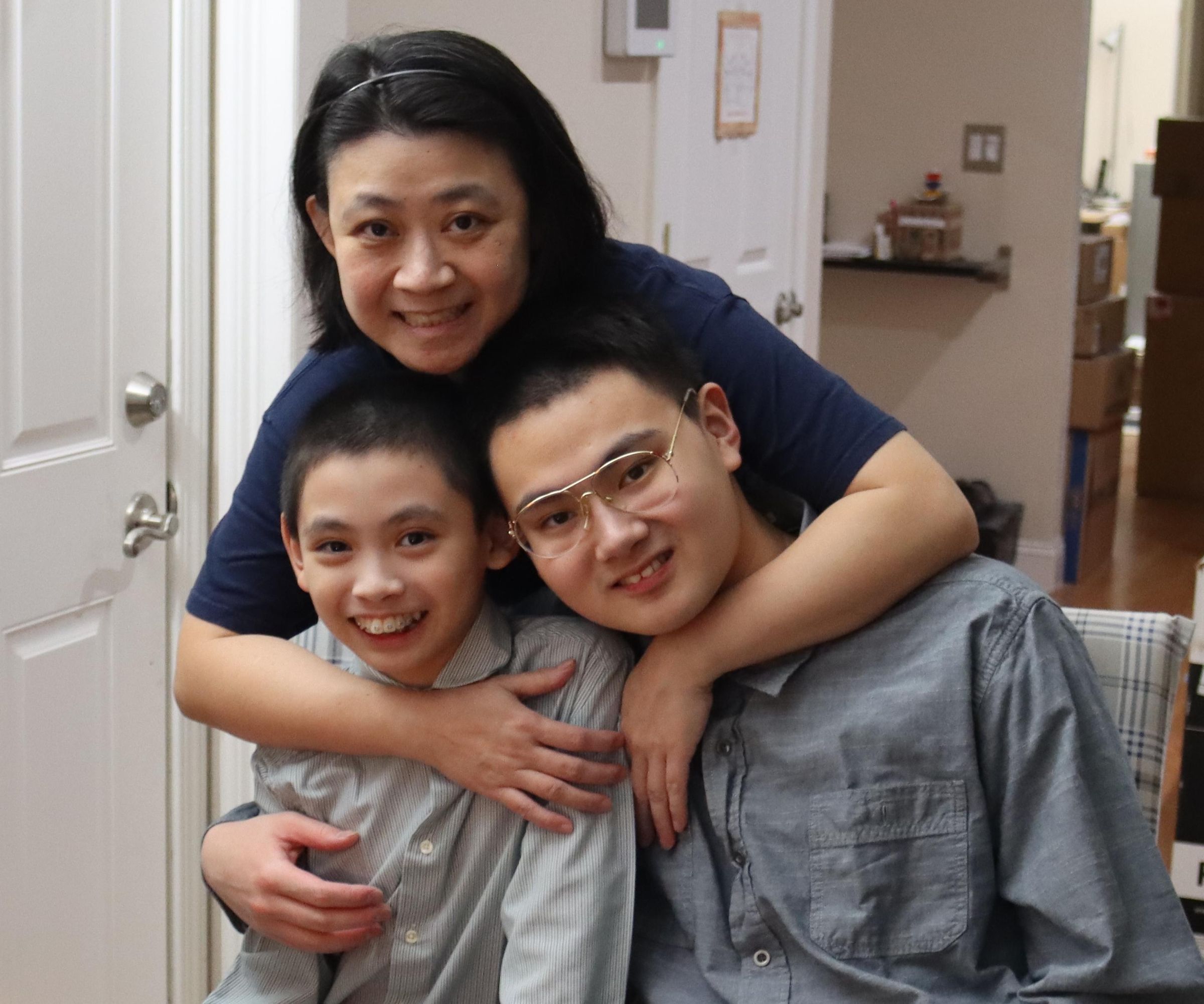 Family Spotlight: Charles Projects, Mulia Wi, & Familylovermommy