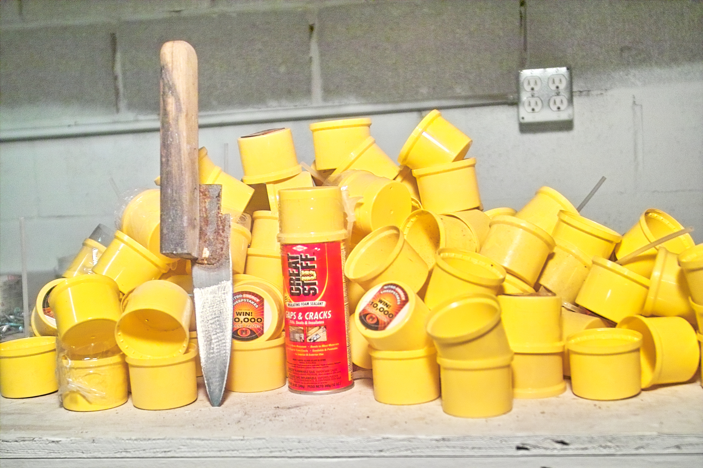 Turn a Broken Knife Blade Into an Expanding Foam Trimmer.
