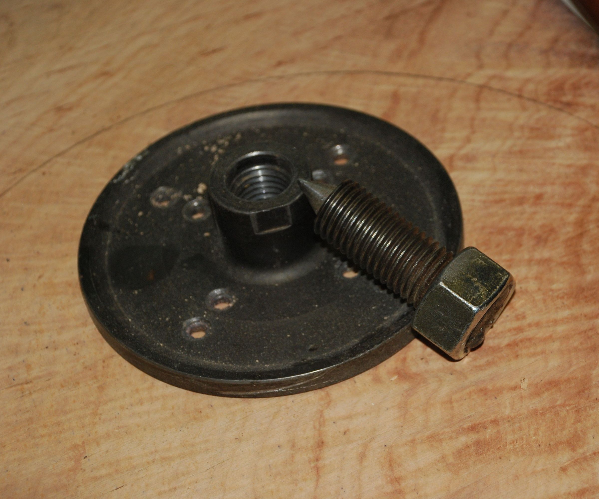 WOBBLE, WOBBLE FACEPLATE NOT CENTERED
