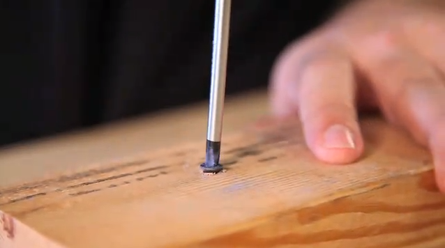 How to Avoid a Slipping Screw - Build.com 30 Second Tip
