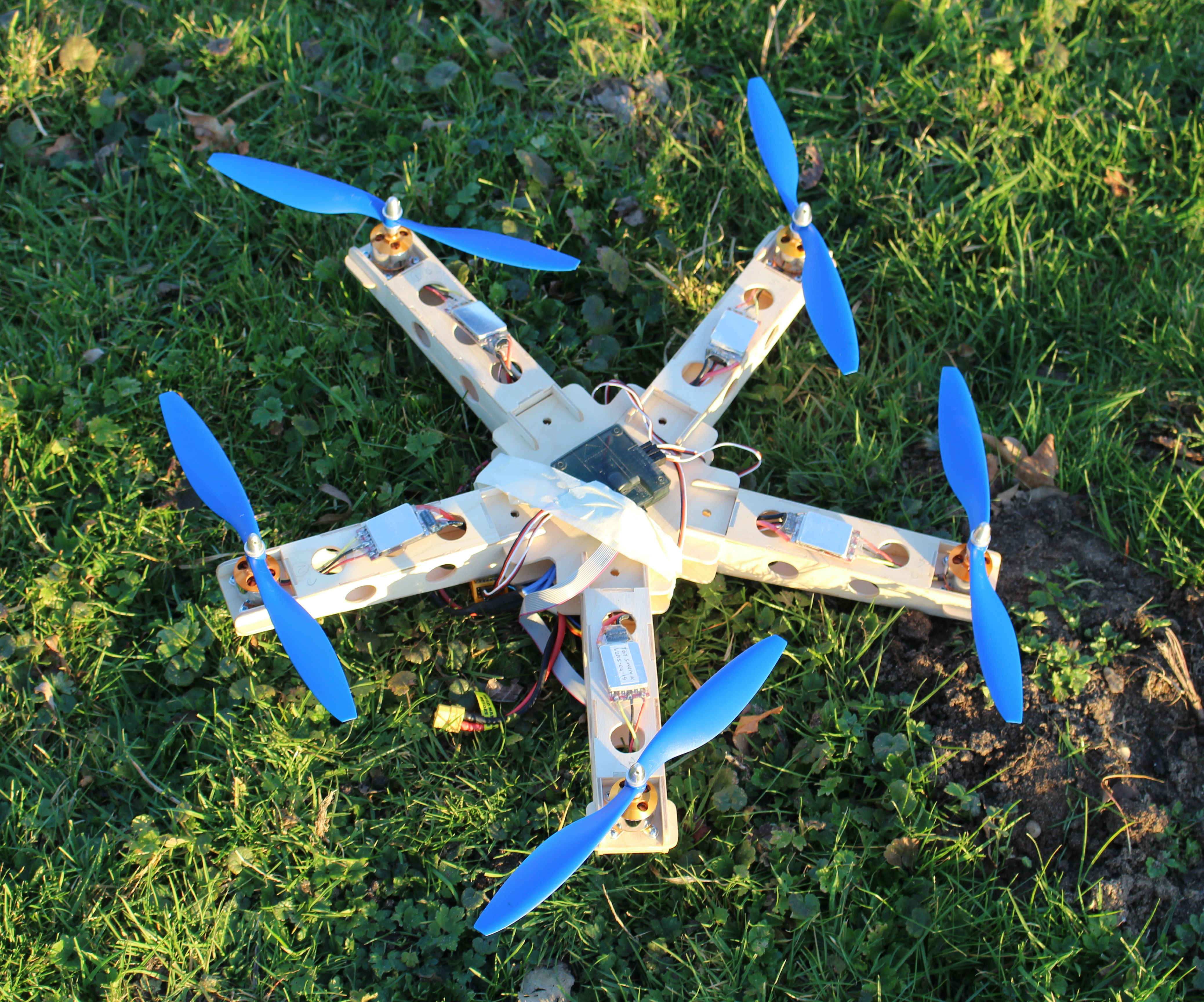 Quintcopter Plywood Design. Does It Fly?