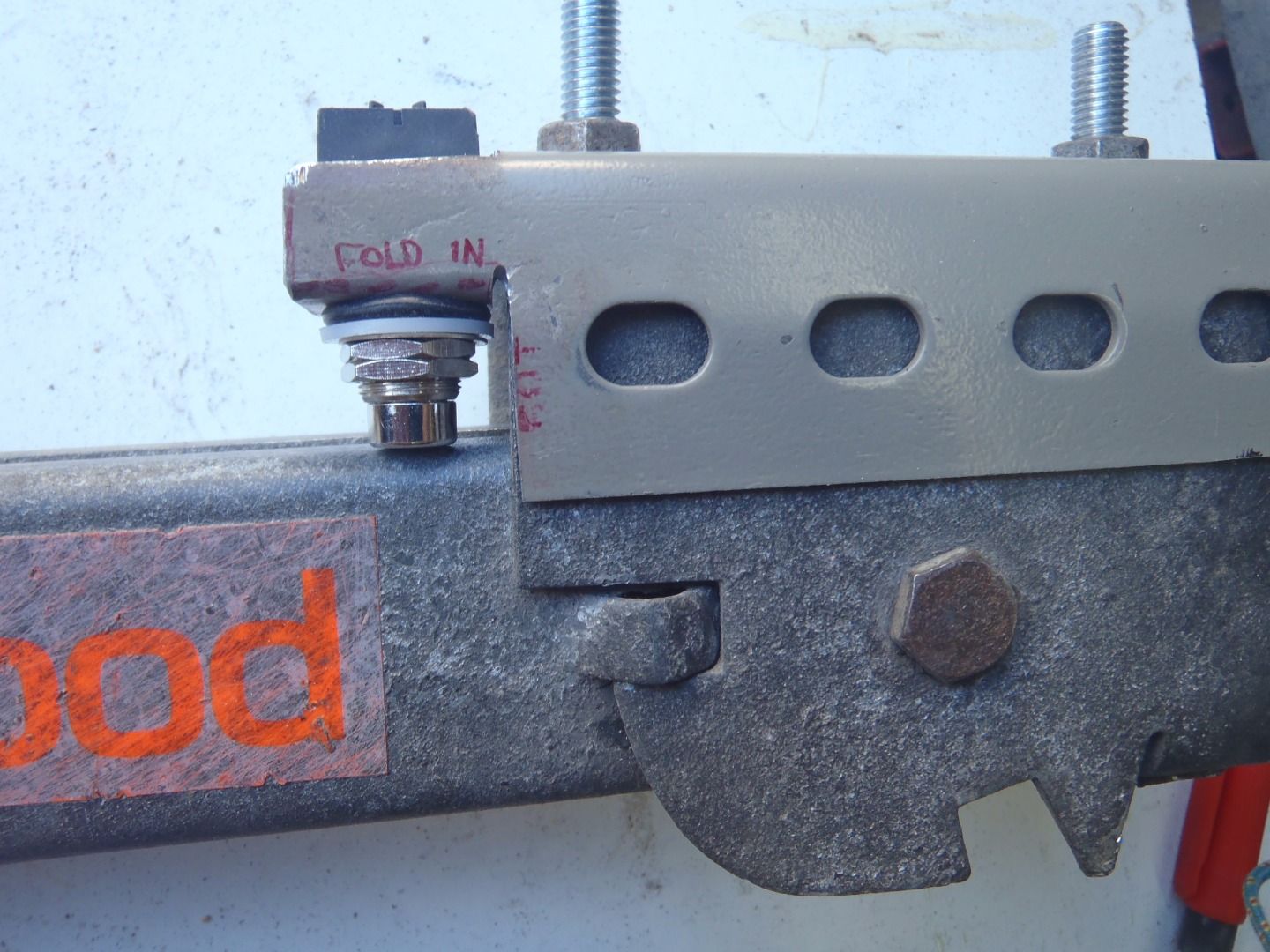 Campervan Deployed Jacks Warning Indicator 6 Steps (with Pictures