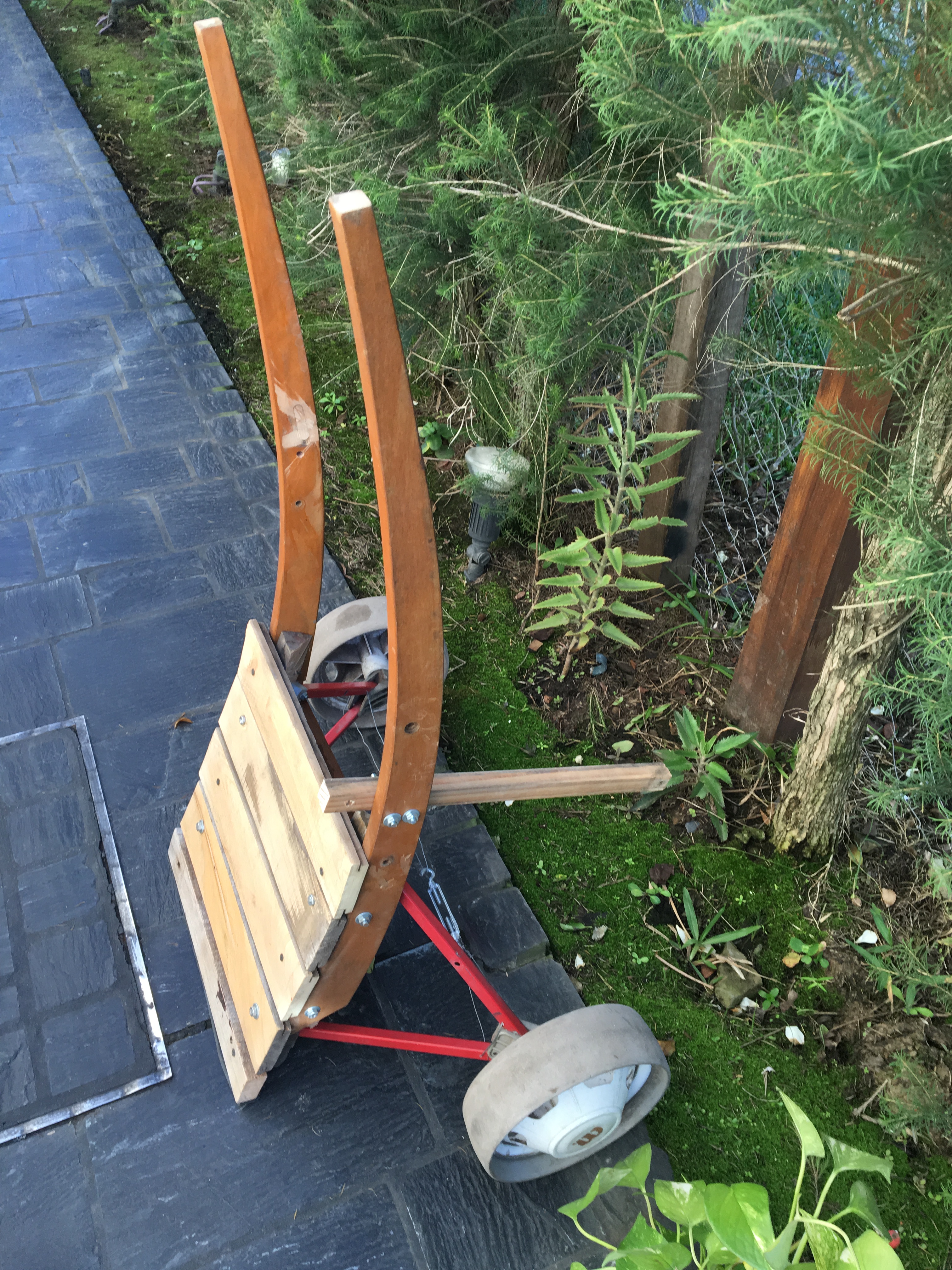 Trash Golf Cart + Trash Folding Chair = Garden Chart & More Instructables